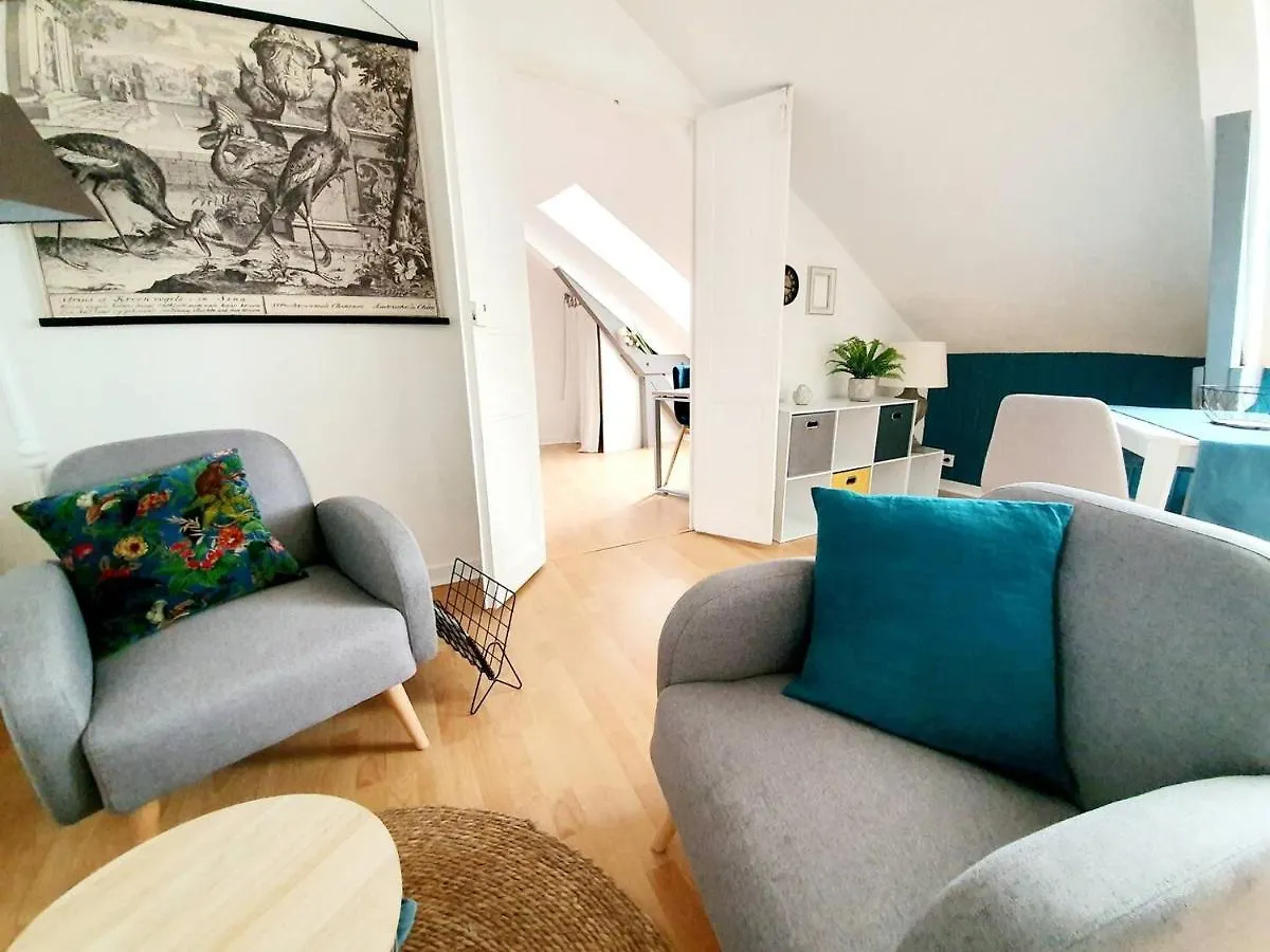 公寓 Chic Studio Sous Les Toits Du Centre Historique 瓦讷